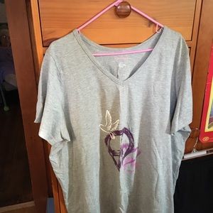 Vneck  T-shirt excellent condition